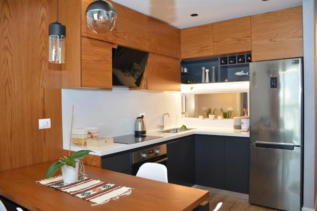 Central Comfy Apartment Tirana Bagian luar foto