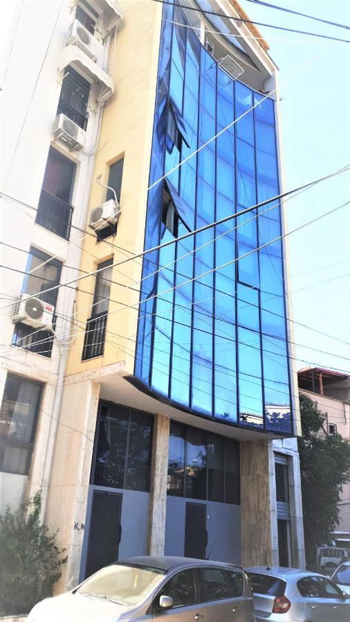 Central Comfy Apartment Tirana Bagian luar foto